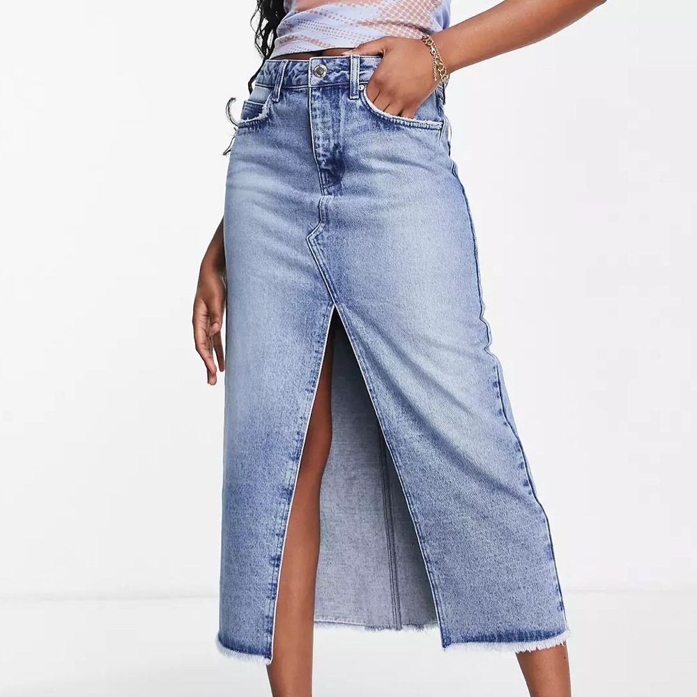 ASOS Miss Selfridge denim midi skirt in mid wash - Picture 4 of 5